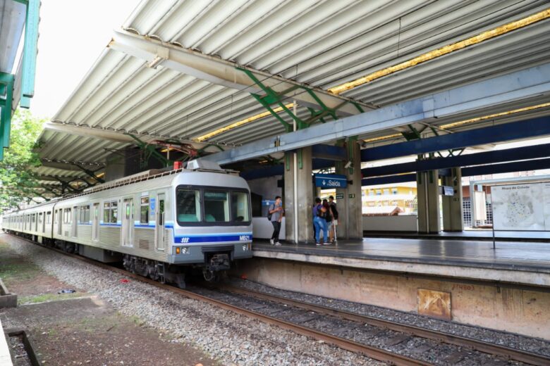 Funcionários do metrô de Belo Horizonte entram em greve nessa terça-feira