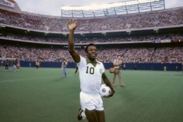 Homenagens em trono, nomes de ruas e estádios confirmam a eternidade do Rei Pelé