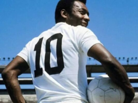 Certidão de óbito mostra causas da morte de Pelé