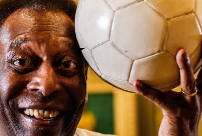 CBF, Fifa, COI e federações do mundo todo prestam homenagens a Pelé