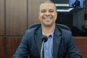 Mais dois vereadores: “Se for da vontade da maioria, o projeto será pautado”, diz Fernando Linhares, presidente da Câmara de Monlevade
