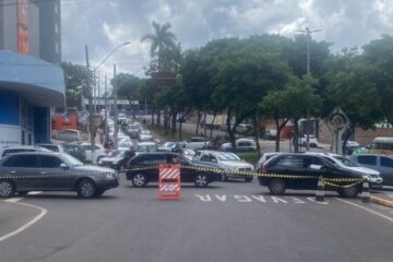 Itabira: interrupção de trânsito causa congestionamento na avenida Duque de Caxias