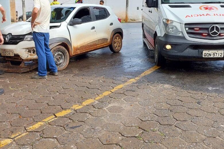 Motoqueiro fica ferido em acidente no bairro Hamilton