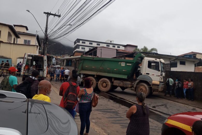 Acidente entre ônibus e caminhão deixa vários feridos em Mariana