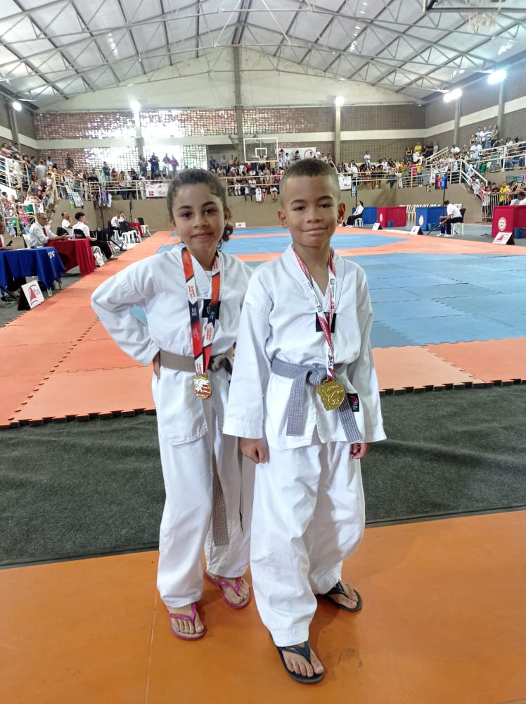 Equipe itabirana de Taekwondo segue trajetória de medalhas no fim de 2022