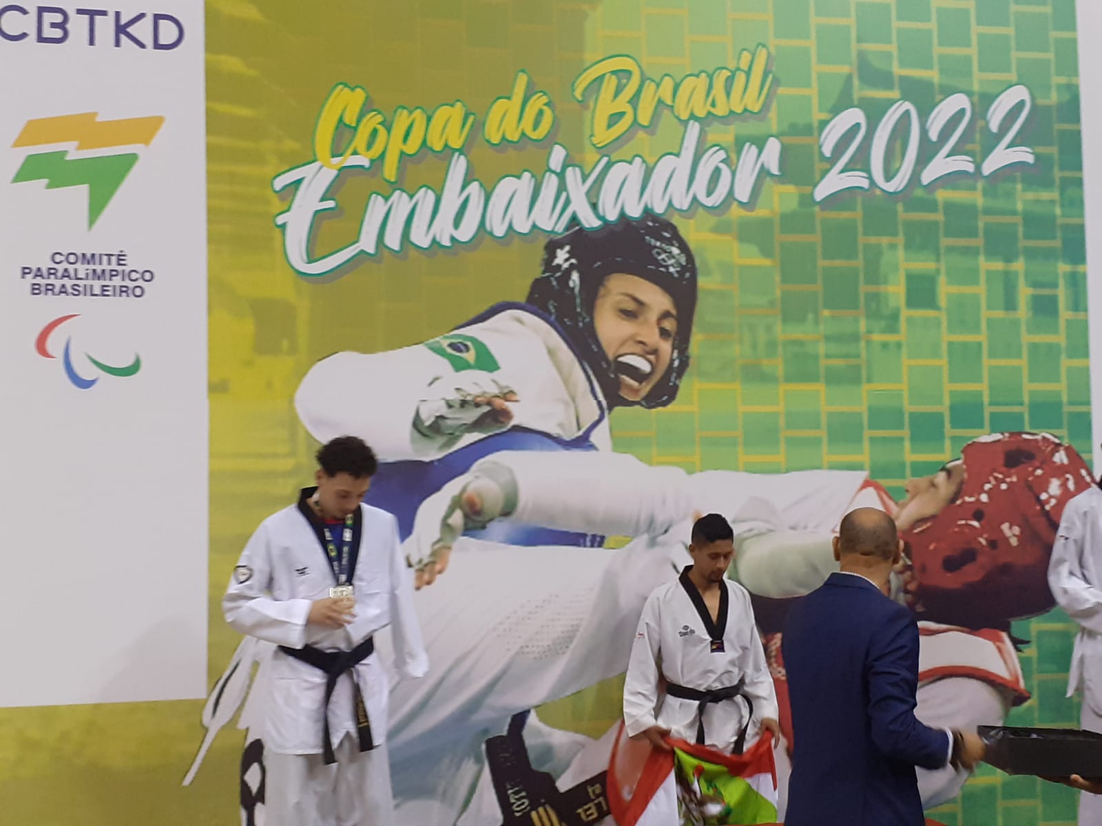 Equipe itabirana de Taekwondo segue trajetória de medalhas no fim de 2022