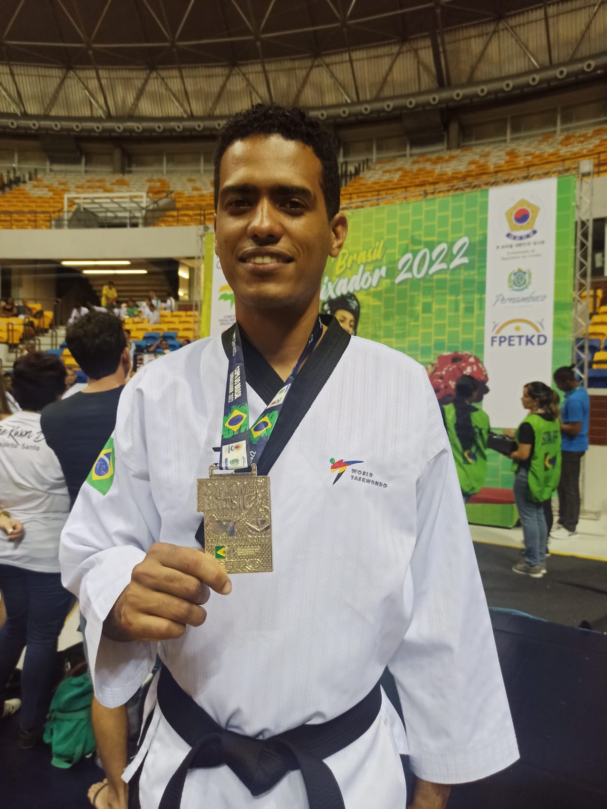 Equipe itabirana de Taekwondo segue trajetória de medalhas no fim de 2022