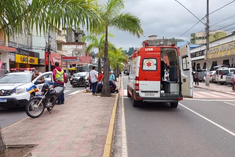 Acidente deixa duas pessoas feridas na Avenida João Pinheiro