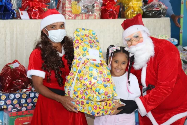 Campanha de Natal da Apae arrecada cerca de 500 presentes