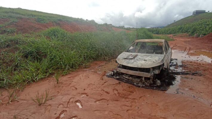 onix-usado-em-homicidios-e-encontrado-carbonizado-no-gabiroba