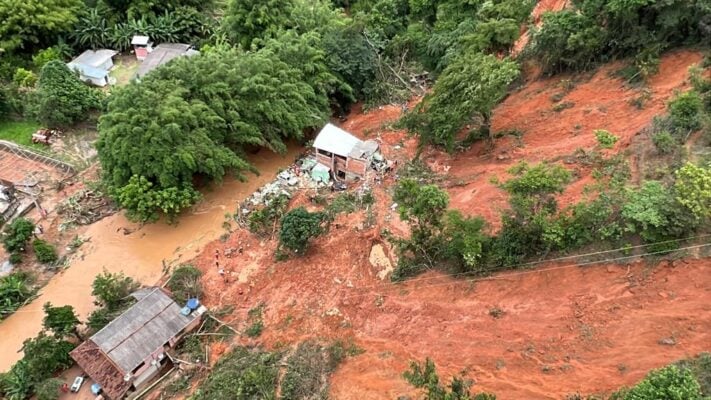 deslizamento de terra em Antônio Dias