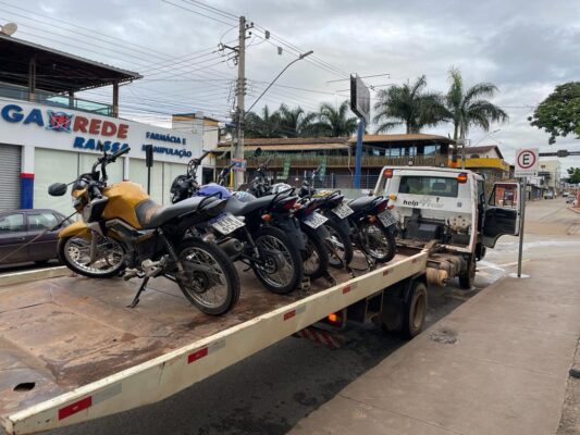 Barão de Cocais: Polícia Militar realiza operação contra a prática do "rolezinho" e apreende cinco motos