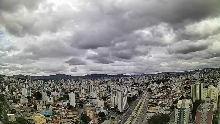 Defesa Civil de BH alerta para chuva de até 30 mm nesta terça-feira
