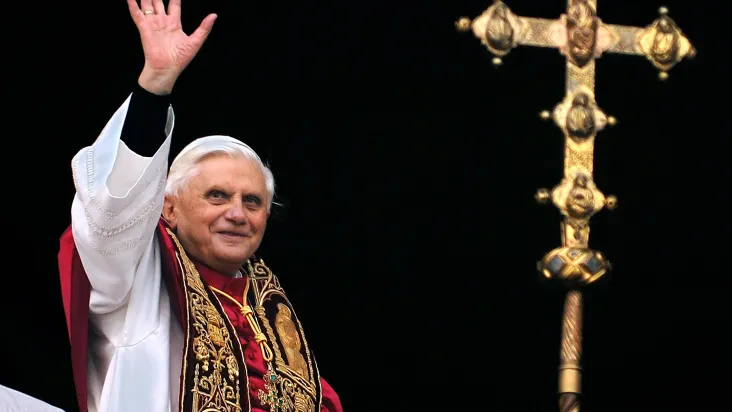 Papa emérito Bento XVI morre aos 95 anos