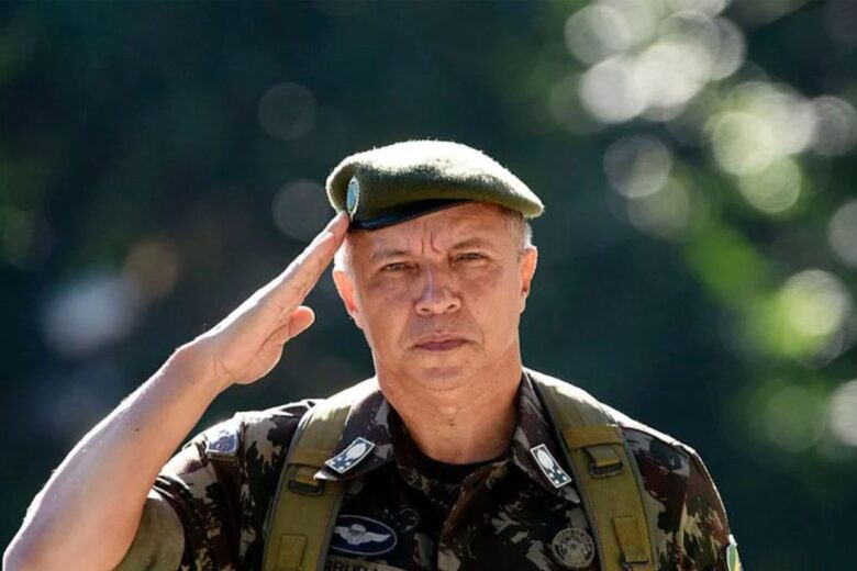 General Júlio Cesar de Arruda assume Comando do Exército