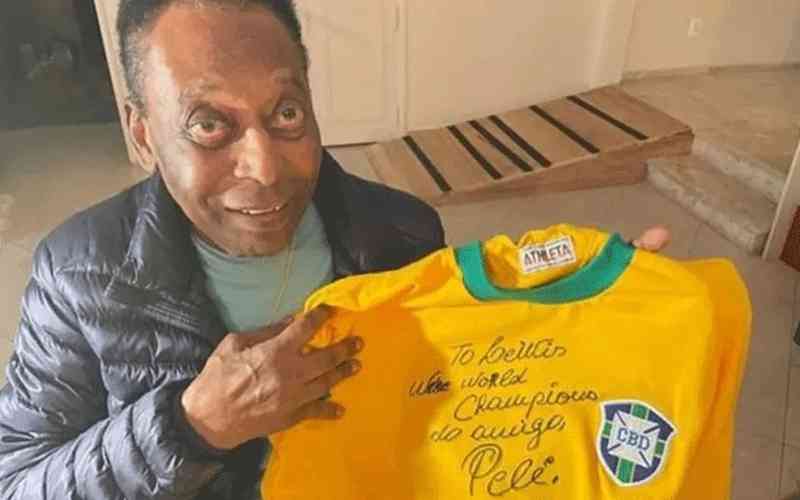 Hamilton agradece Pelé por legado no esporte e diz: ‘Nos inspirará sempre’