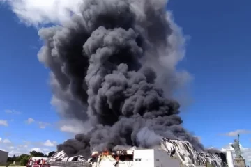 Loja da Havan pega fogo em Vitória da Conquista, na Bahia