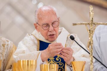 Monsenhor Jonas Abib, fundador da Canção Nova, morre aos 85 anos