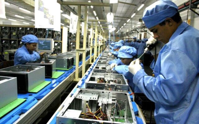 Indústria eletroeletrônica fecha 2022 com faturamento de R$ 220,4 bi, diz Abinee