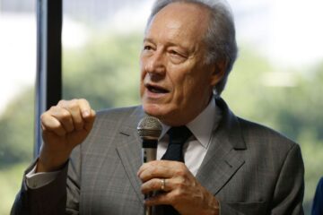 Lewandowski manda PF investigar mulher que gritou “Lula Ladrão”
