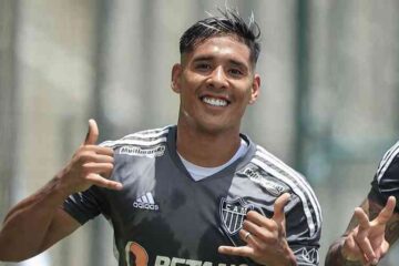 Zaracho, do Atlético, comemora título da Argentina: ‘Me senti identificado’