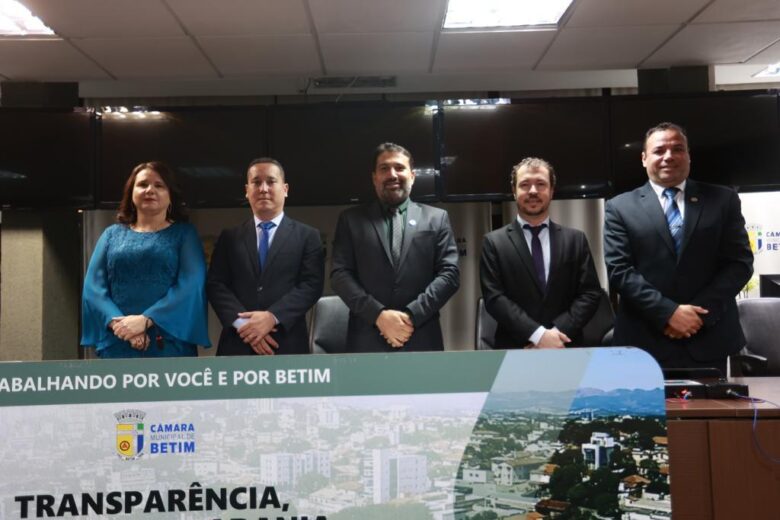 Câmara Municipal de Betim empossa nova Mesa Diretora