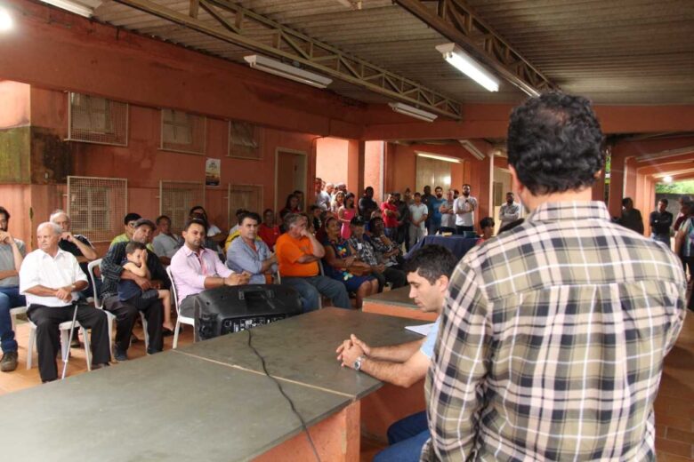 Senhora do Carmo: Marco Antônio Lage visita comunidade do Bom Jardim e anuncia implantação da Agroindústria