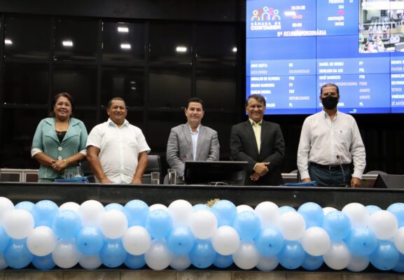 mesa diretora da Câmara Municipal de Contagem