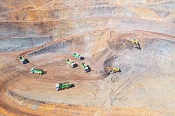 mineração na serra do curral