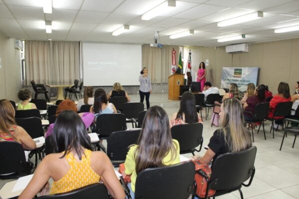 Gerentes e coordenadores da Secretaria de Saúde de Monlevade recebem capacitação