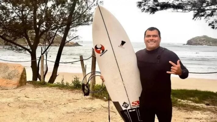 Pioneiro das ondas gigantes, surfista Márcio Freire morre em Portugal