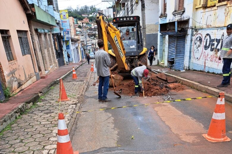 Itabira: rua Água Santa é interditada para manutenção da rede de abastecimento do Saae