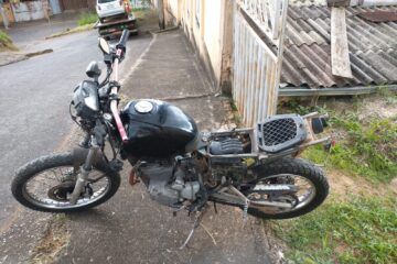 PM recupera motocicleta e apreende adolescentes no Valença