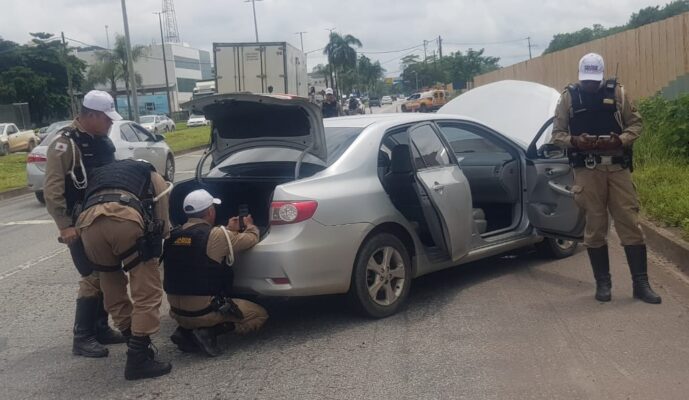 pmrv-apreende-corolla-com-sinais-identificadores-adulterados