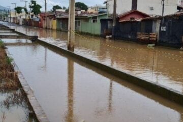 Empresa é multada em quase R$ 300 milhões por falta de limpeza em lagoa que transbordou em Capitólio