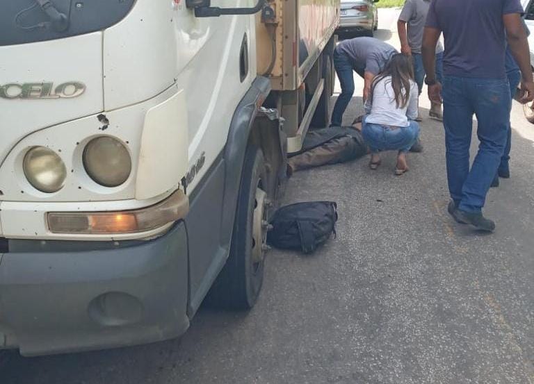Motociclista morre após colisão frontal com caminhão na MG-232