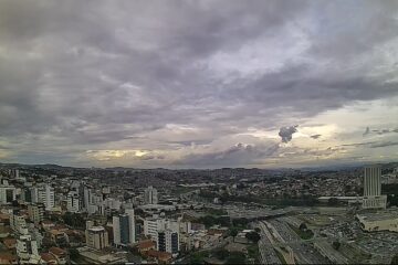 Defesa Civil de Belo Horizonte emite alerta de chuva com raios e rajadas de vento