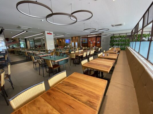 Hiper Comercial Monlevade moderniza e amplia praça de alimentação