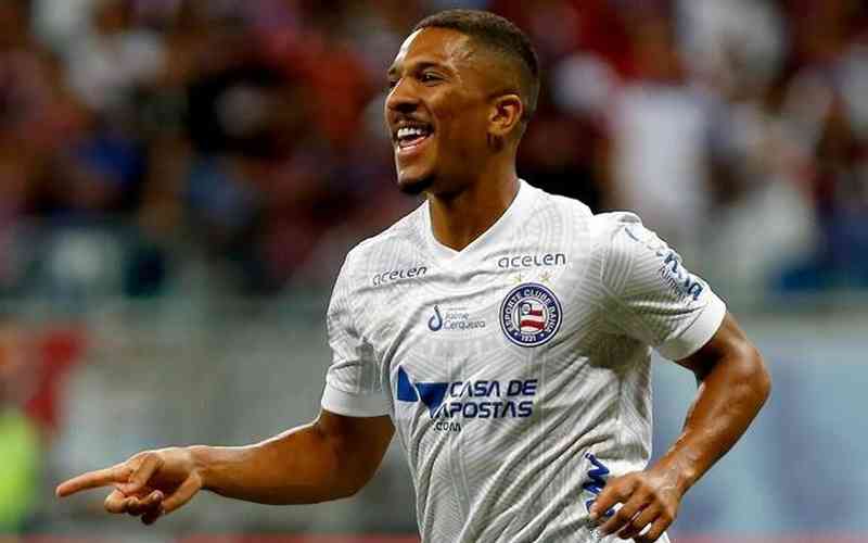 Cruzeiro retoma negociação por Matheus Davó, que passa por exames na Toca
