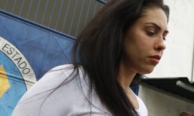 Caso Henry Borel: Monique Medeiros é afastada por decreto da prefeitura do Rio