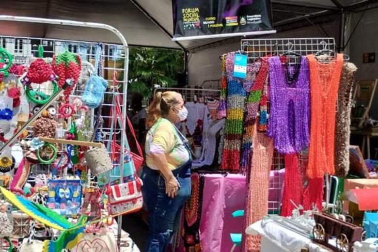 Feira da economia solidária reúne iniciativas de todo o país