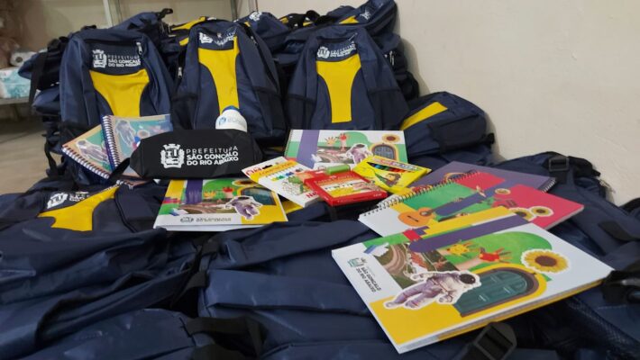 Prefeitura de São Gonçalo distribuirá mais de 2 mil kits escolares para alunos da rede municipal