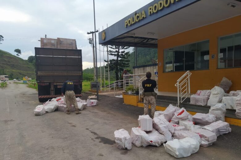 PRF apreende quase 2 toneladas de maconha na BR-381, em Monlevade