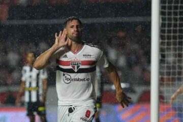 São Paulo vence clássico, alivia pressão e complica Santos no Paulista