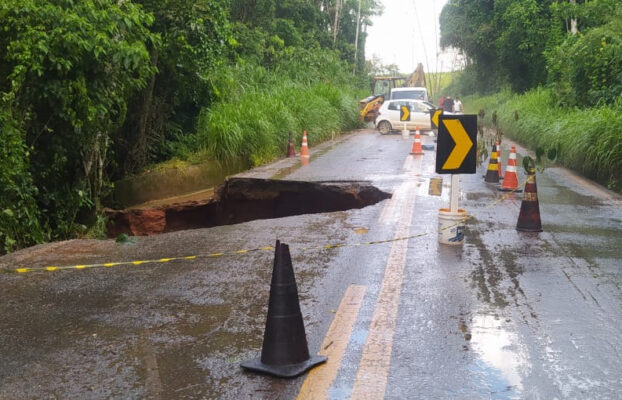 MGC-265, entre Barbacena e Desterro do Melo, é interditas pelo DER-MG