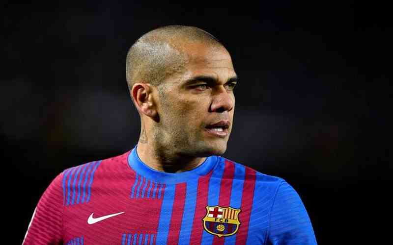Daniel Alves muda versão e alega que estava bêbado para se defender de acusação de estupro