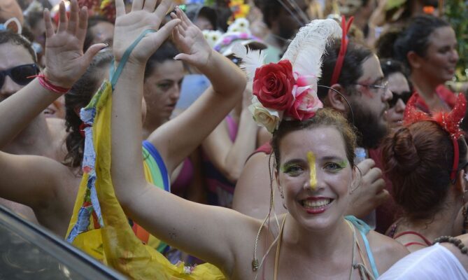 Não é não: lei é garantia contra importunação sexual no carnaval