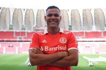 América encaminha a contratação do atacante Mikael, ex-Internacional