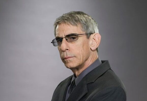 Morre aos 78 anos o ator e humorista Richard Belzer, o detetive Munch de "Law & Order: SVU"