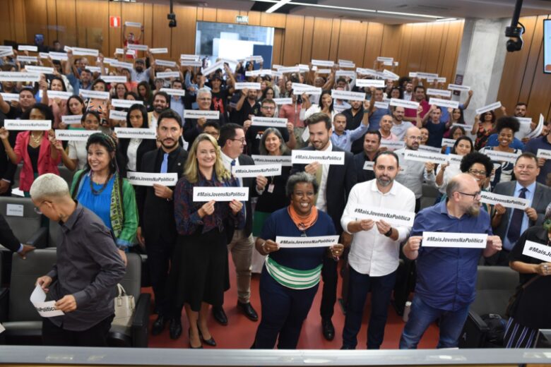 Aproximação entre jovens e política é destacada no lançamento do Parlamento Jovem de Minas